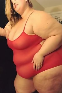 obese girl pleasuring herself with magic wand